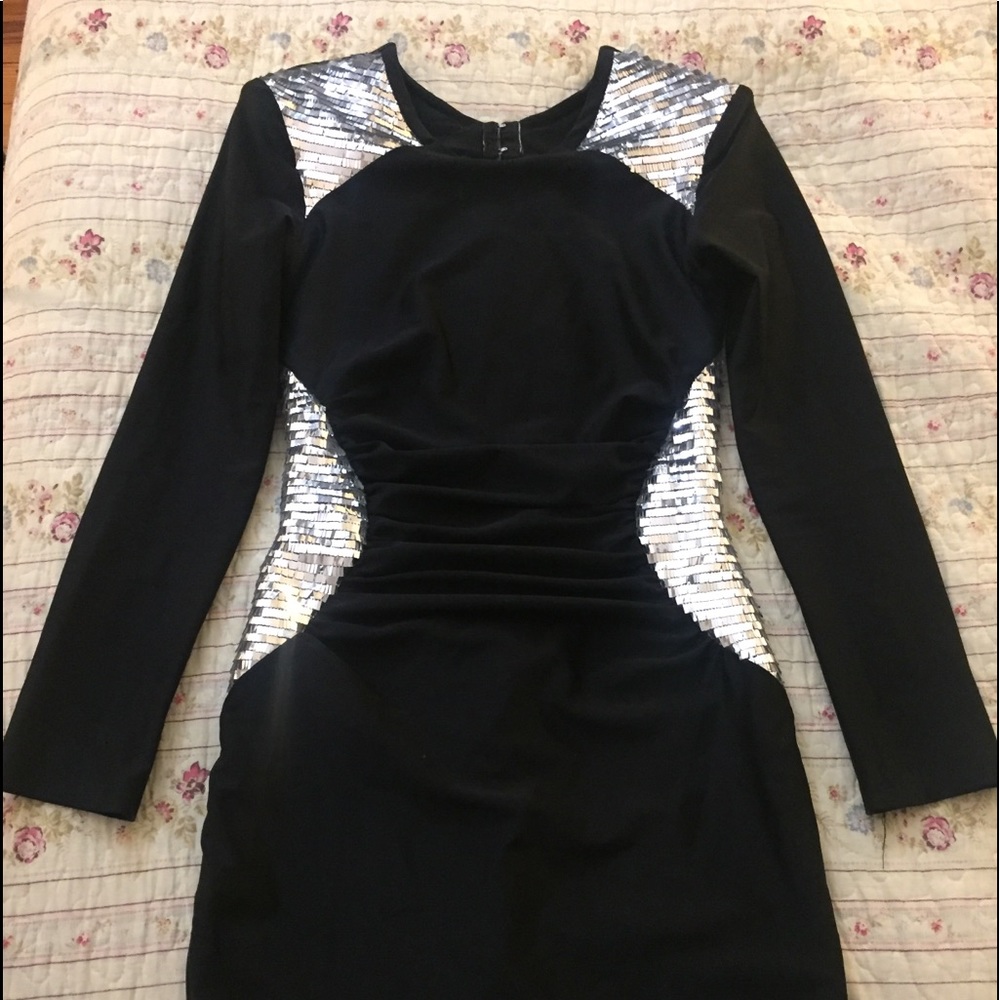 Black Sequenced Cocktail dress - Picture 4 of 6